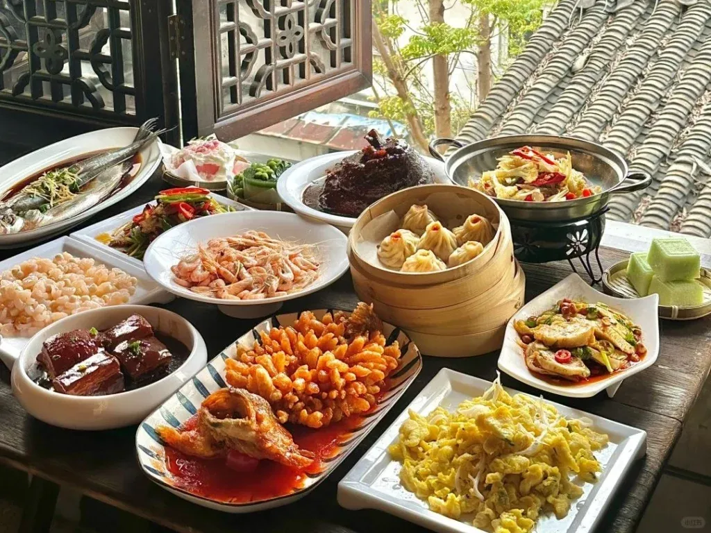 An artfully presented Jiangsu dish